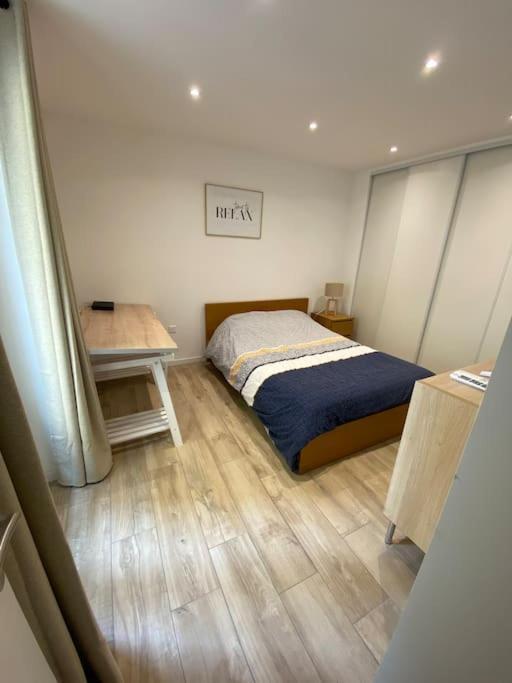 Ferienwohnung Le Coeur Du Port De Golfe Juan - Parking - Clim - Wifi Vallauris Exterior foto